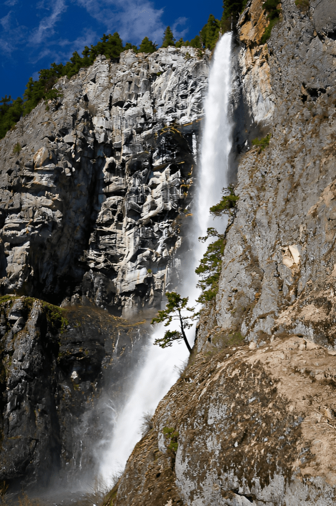 Snoquera Falls