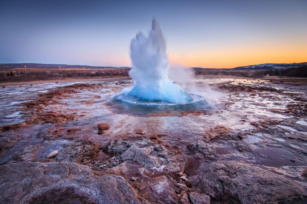 Spectacular geotermal eruption