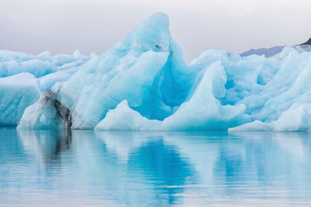 iceberg-in-ice-lagoon-Jokulsarlon-Iceland